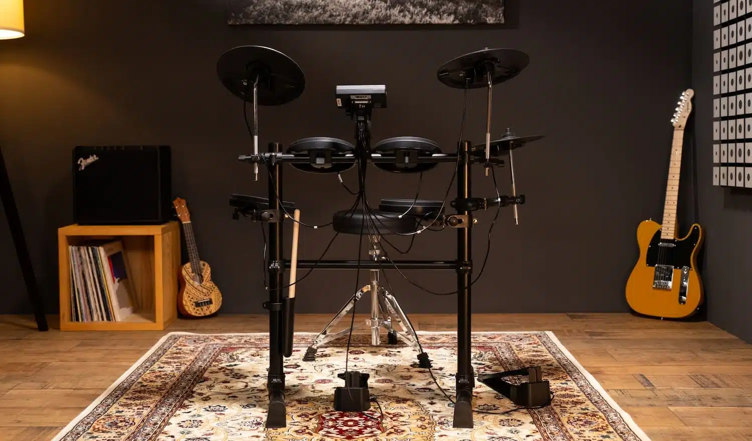 Batterie électronique dans une pièce Millenium HD-120