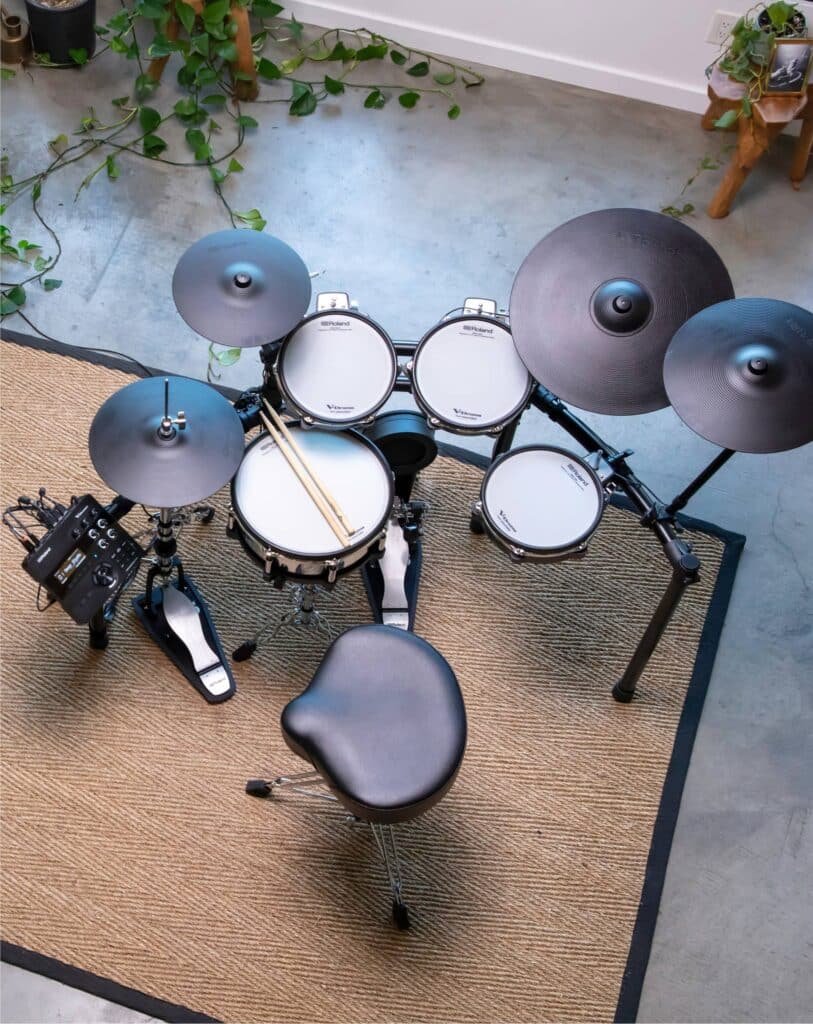 Batterie électronique sur un tapis
Roland TD-27KV2