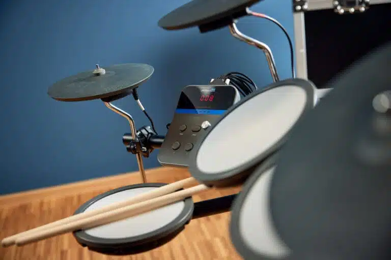 millenium e drum set rookie 21 scaled 1 768x512 1