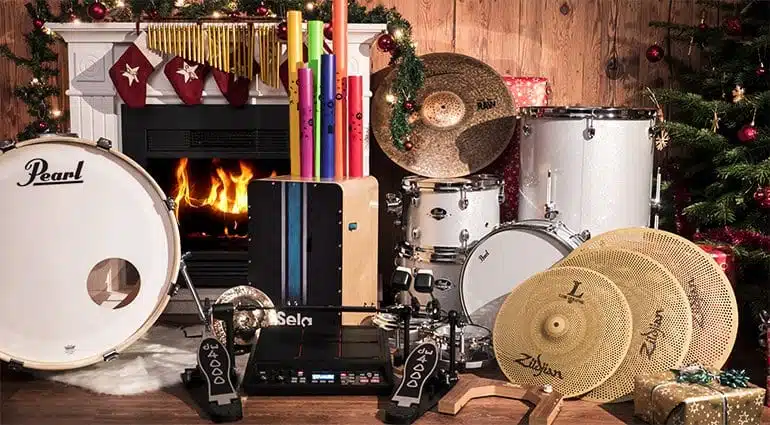 Batterie festive près du sapin idées cadeaux THOMANN leguidedesbatteurs.com