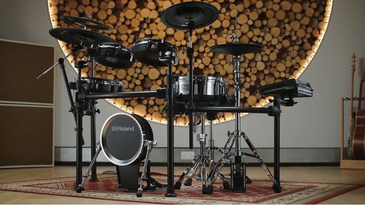 Batterie électronique dans un studio. Roland TD-713