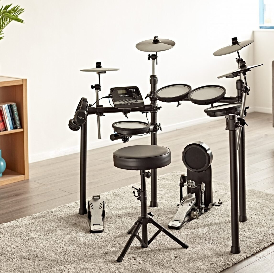 Batterie électronique dans un salon Digital Drums 520 leguidedesbatteurs.com