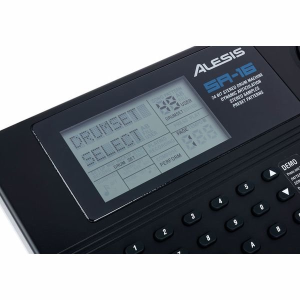 Alesis SR16, vue 7