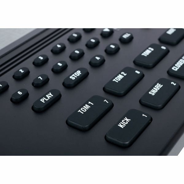 Alesis SR16, vue 8