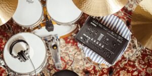 Batterie avec équipement électronique. Yamaha EAD50