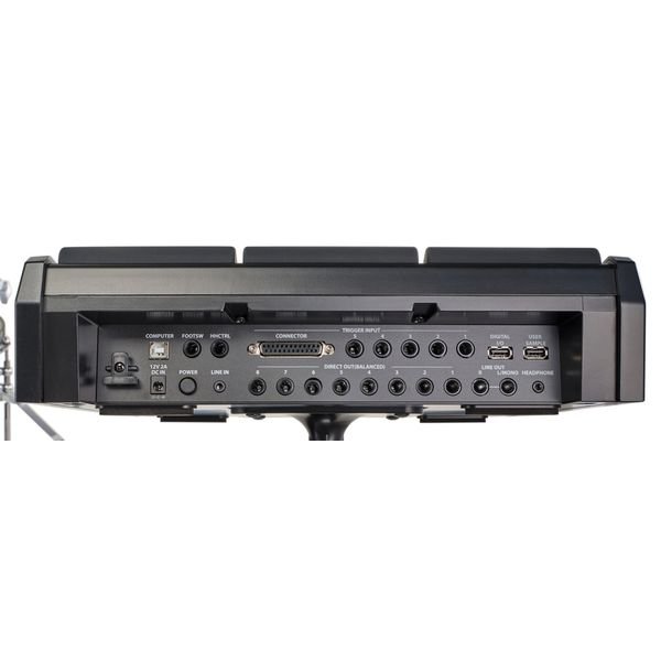 Connectique arriere du Nexus : 8 sorties directes, triggers, USB et MIDI