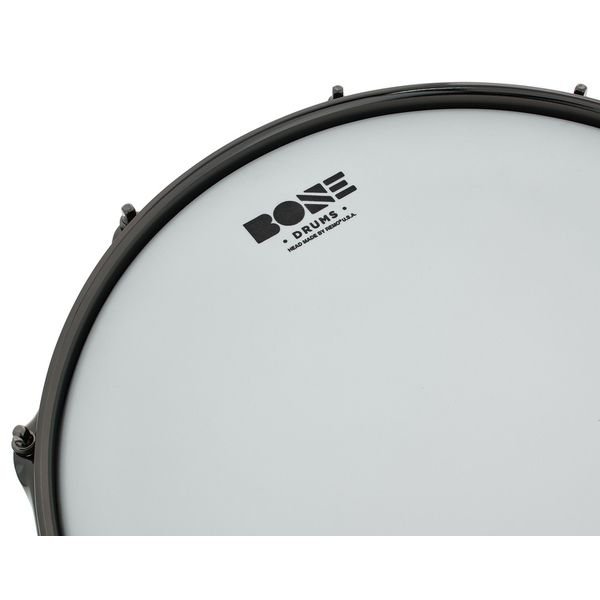 Gros plan sur la peau de frappe BONE by Remo made in USA