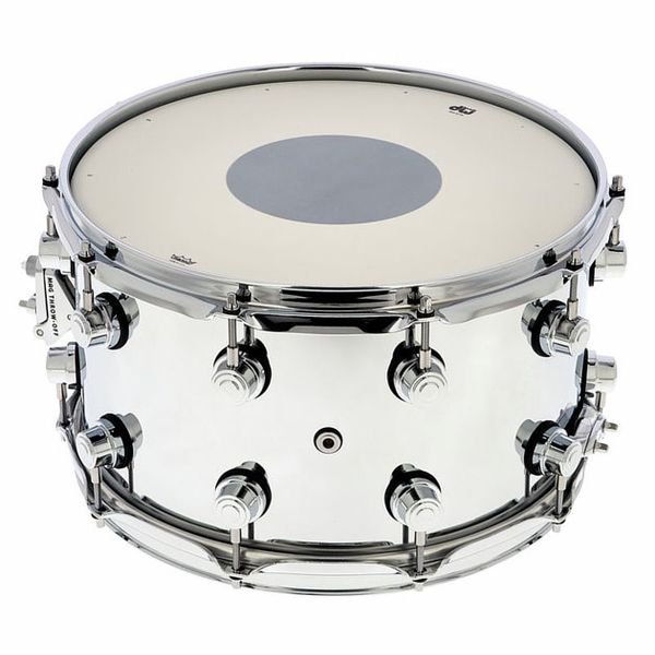 Vue cote throw-off MAG de la DW Performance Steel 14x8