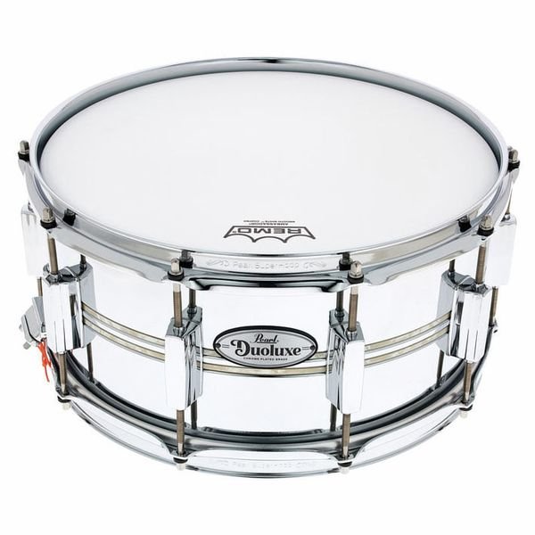 Vue trois quarts de la Pearl Sensitone Duoluxe 14x6,5 chrome sur laiton avec bande nacre