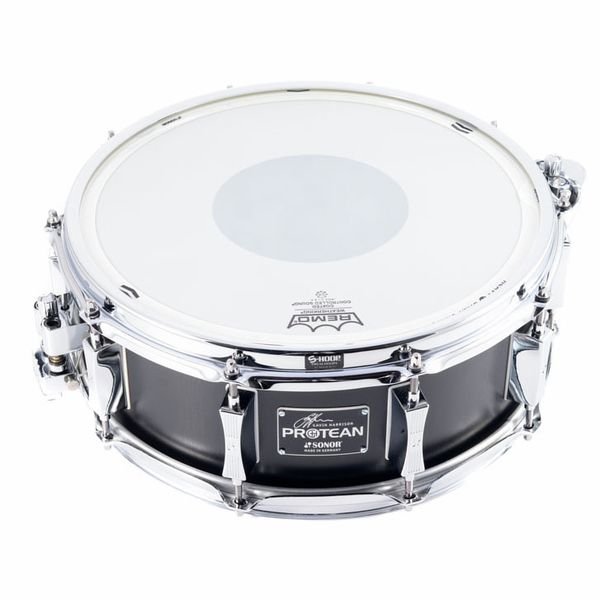 Badge Protean Gavin Harrison sur le fut bouleau noir mat