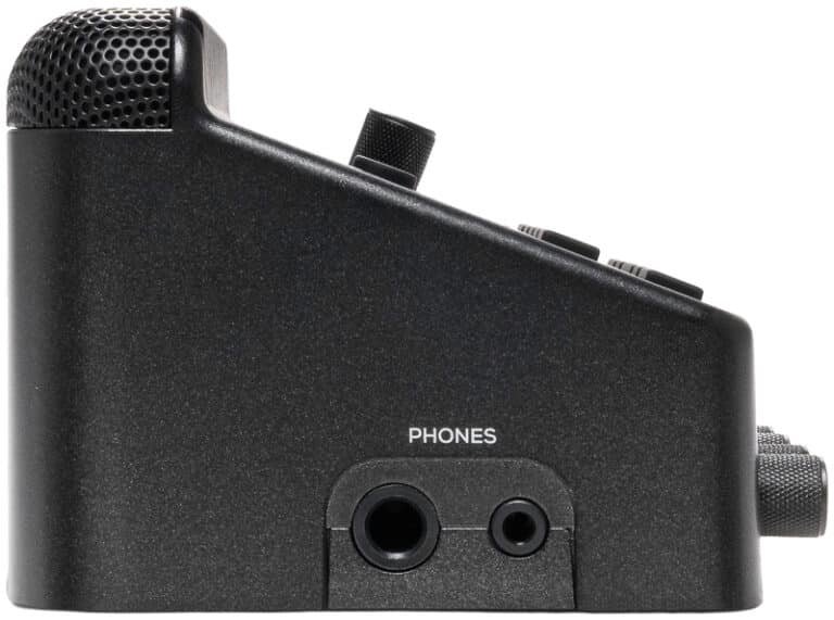Profil droit de l’Alesis Kitstream avec les deux sorties casque, jack 6,35 mm et mini-jack 3,5 mm