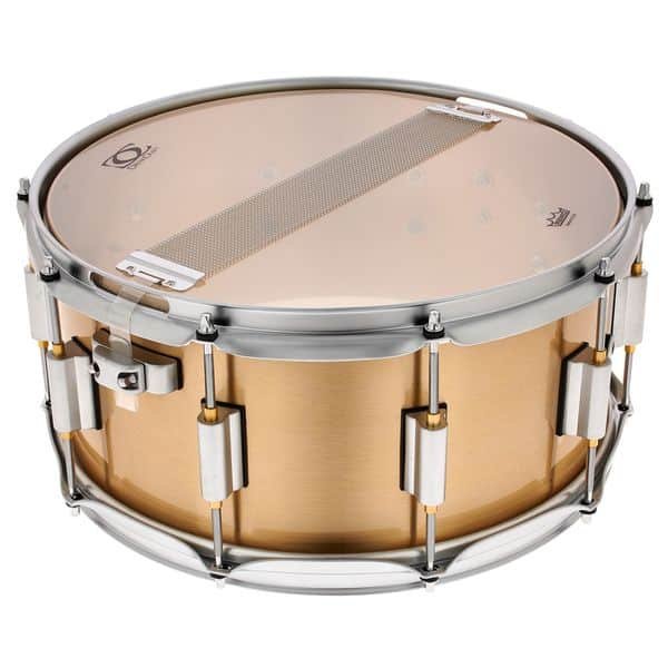 Epaisseur du fut moule de 3 mm de la Bell Brass Snare