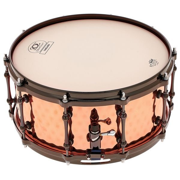 Vue de profil de la DrumCraft Vanguard Copper et de ses cercles moules