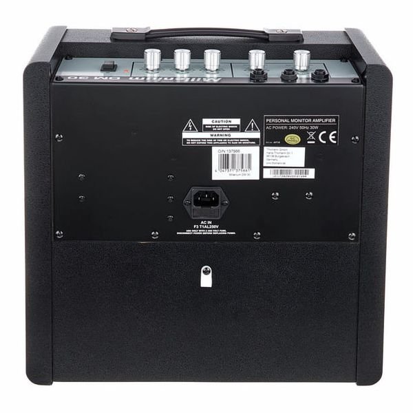 Panneau de commandes du Millenium DM-30 : deux volumes séparés
