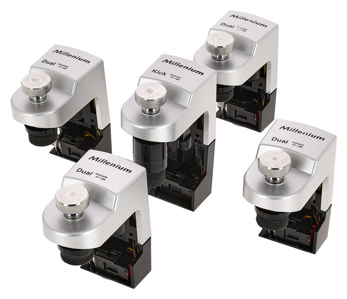 Millenium Drum Trigger Set : les 5 triggers, 4 DT-10R Dual et 1 DT-10K Kick, en boîtier métal argenté