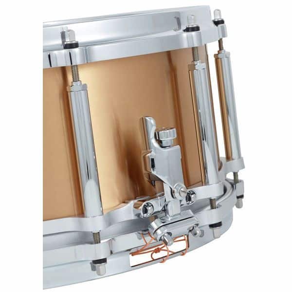 Vue de dessus de la Pearl Free Floating Bronze