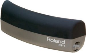Roland BT-1 Bar Trigger Pad vu de trois quarts : barre incurvée noire et grise avec sortie jack