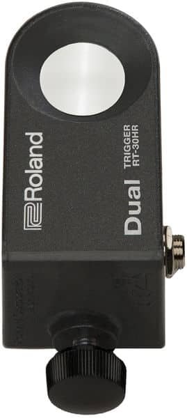Roland RT-30HR vu de dessus : capteur de peau, logo Roland, jack latéral et molette de fixation
