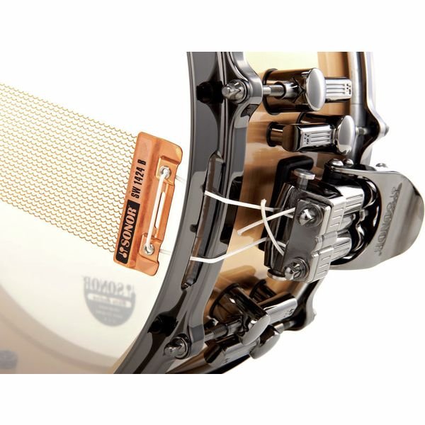 Badge Sonor Artist sur le fut bronze moule