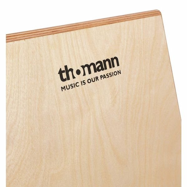 Détail de la table en acacia du Thomann TCA Bass Boost
