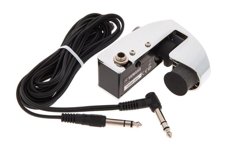 Trigger de grosse caisse Yamaha DT50K avec son cĂąble jack et sa mousse de contact